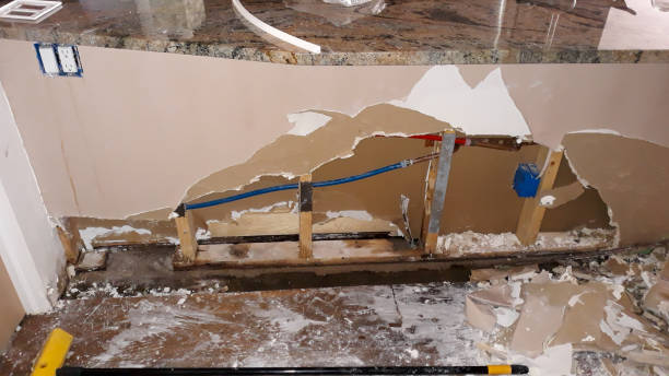 Water damage restoration process in Fairview Park, OH